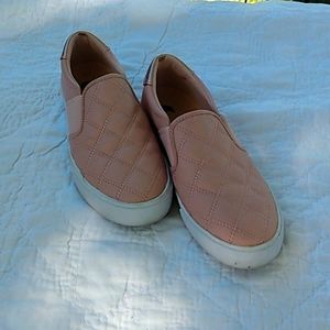 Nine West slip on loafer  🌸